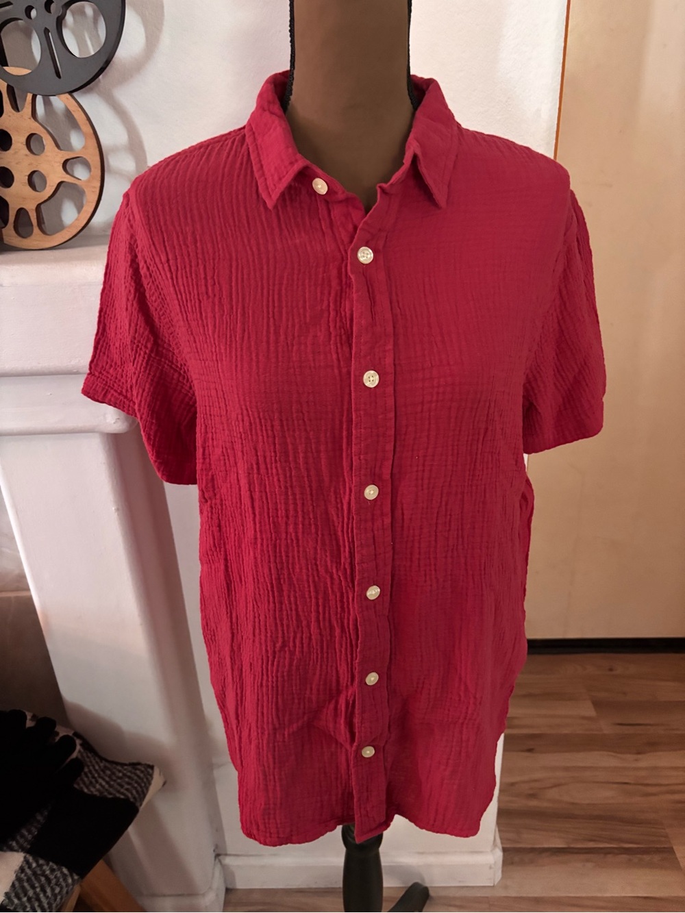 PACSUN Men's Short-Sleeve Button-Up Shirt in Red Great Condition.